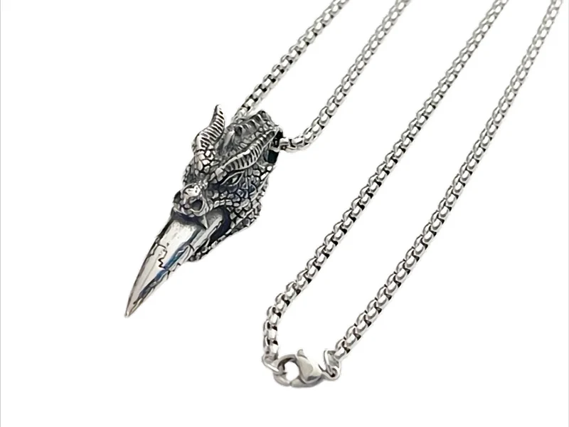 Dragon Fang Power Edelstahl Halskette mit Drachenzahn-Anhänger – 60 cm Kette