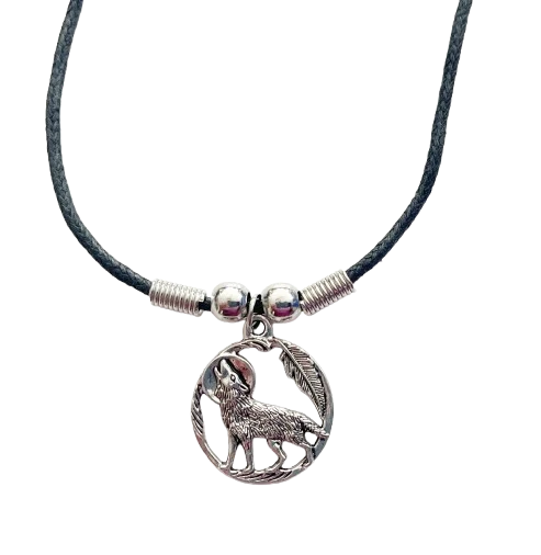 Spirit Wolf Halskette mit Wolf-Anhänger und Feder – Modeschmuck – 48 cm
