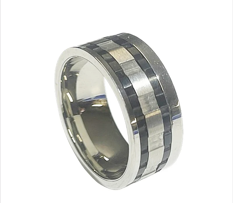 Steel Motion Spinning Ring aus Edelstahl – Drehring mit schwarzem Streifen 10 mm
