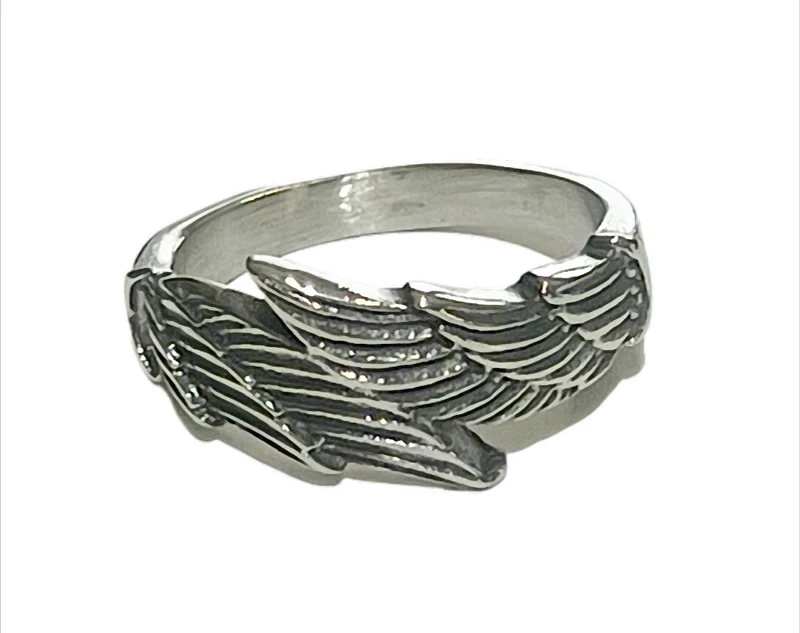 „SkyWing Elegance“ Ring Edelstahl Engelsflügel Bikerring