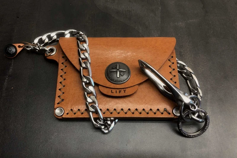 WALLET + CHAIN BUNDLE / SAND