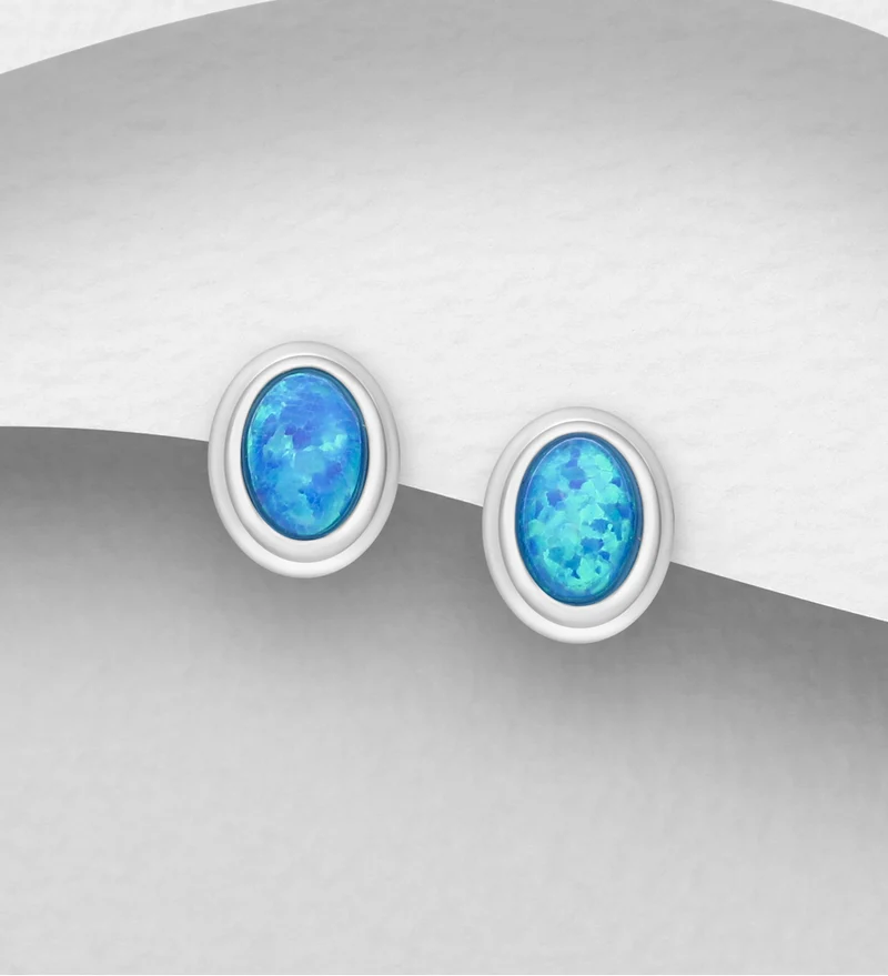 "Ozeanträume" – Ohrstecker mit synthetischem Opal in 925er Silber