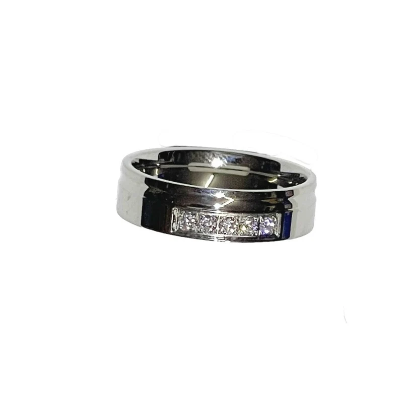 Crystal Forge Edelstahlring mit fünf eingefassten Zirkoniasteinen, 6 mm breit