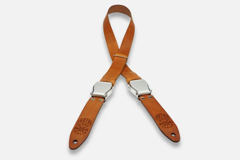 GITARRENGURT COGNAC LIGHT/SILBER