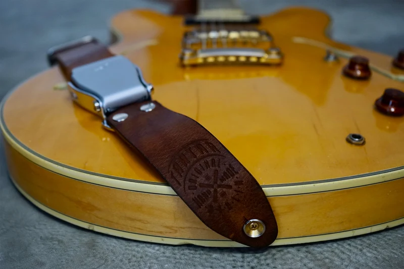 GITARRENGURT CLASSIC/SILBER