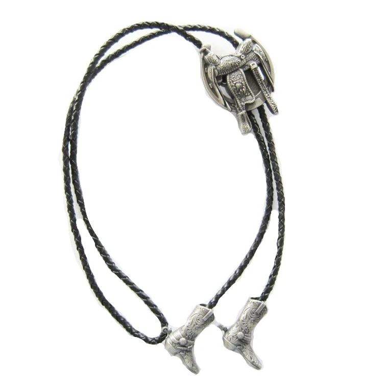 Westernsattel Hufeisenund Cowboystiefel versilbertes Bolo Tie Westernkrawatte