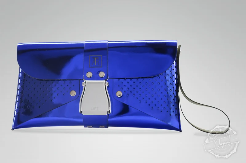 HANDTASCHE MIRROR ROYALBLUE/SILBER