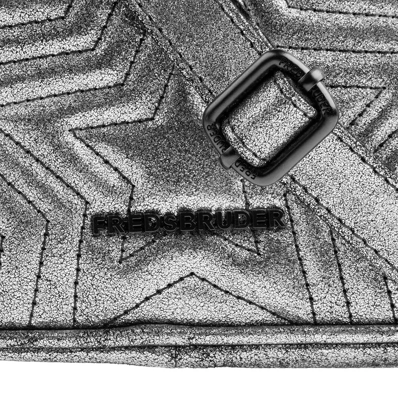 FREDsBRUDER Umhängetasche Rush in Silber