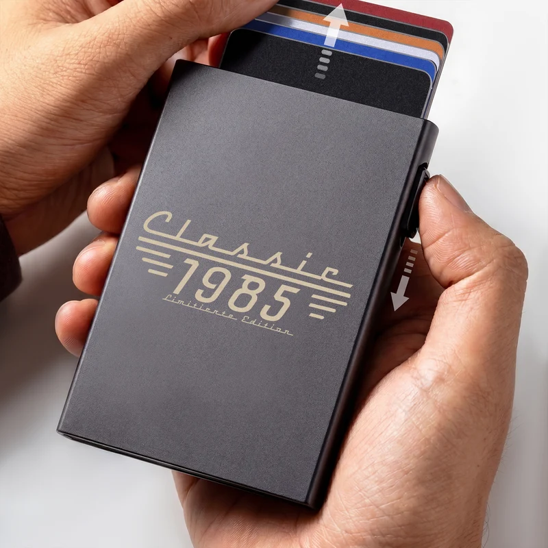 Classic Limitierte Edition - Personalisiertes Geschenk | Aluminium Kreditkartenetui Papa Opa