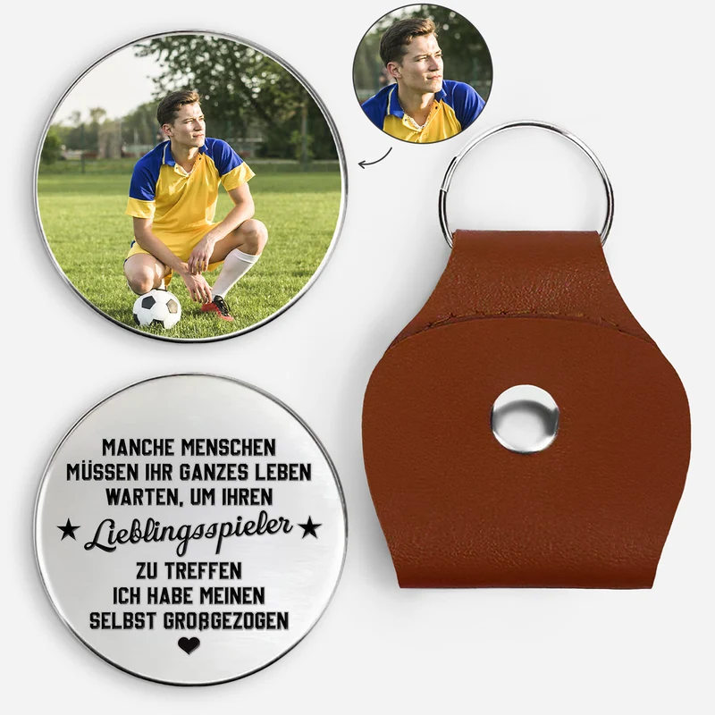 Manche Menschen Müssen Ihr Ganzes Leben Warten Um Ihren Lieblingsspieler Zu Treffen - Personalisierte Fußball Geschenke | Pocket Hug Schlüsselanhänger Foto