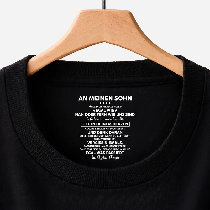 Ich Bin Immer Bei Dir Tief In Deinem Herzen - Personalisiertes Geschenk | Schwarzes T Shirt Nackenlabel Drucken Sohn Tochter Männer Frauen