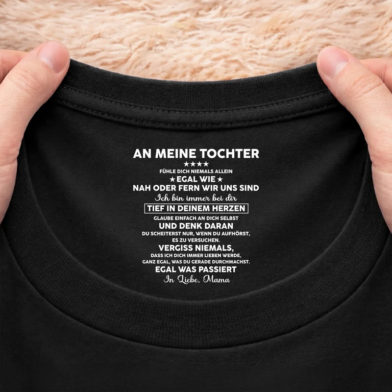 Ich Bin Immer Bei Dir Tief In Deinem Herzen - Personalisiertes Geschenk | Schwarzes T Shirt Nackenlabel Drucken Sohn Tochter Männer Frauen