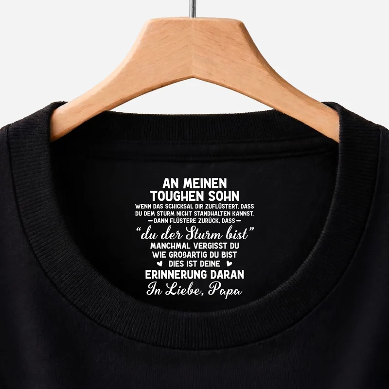 Manchmal Vergisst Du Wie Großartig Du Bist - Personalisiertes Geschenk | Schwarzes T Shirt Nackenlabel Drucken Sohn Tochter Männer Frauen