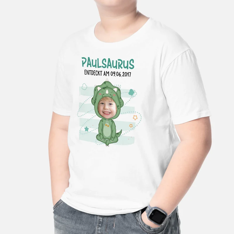 Name + Saurus Entdeckt Am - Personalisiertes Geschenk | T-Shirt für Kinder